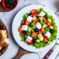 Ricetta estiva: Insalata (quasi) Greca proteica