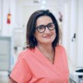 professoressa Angela Pezzolla, prima donna in Italia a ricoprire un incarico di direzione in un dipartimento chirurgico all’interno di un’azienda ospedaliera pubblica.